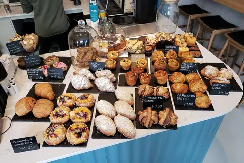 Warrens Bakery photo 1