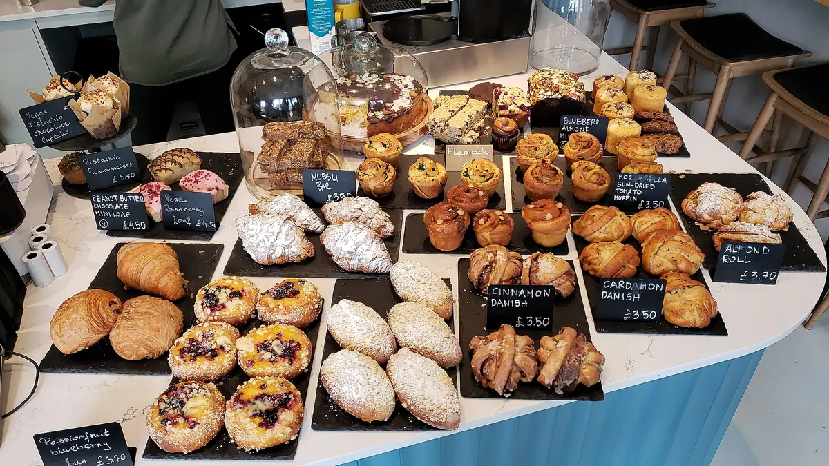 Warrens Bakery – bakery in Winchester town centre